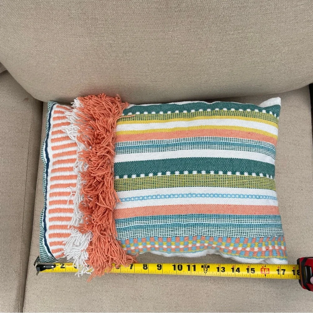 Better‎ homes and garden pillow